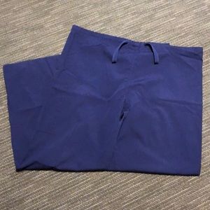 Women’s scrub pants, size medium.